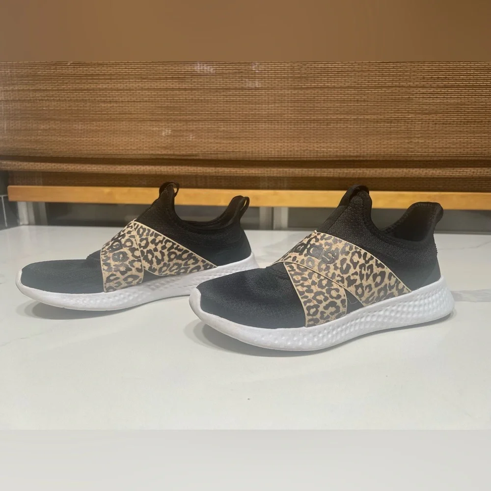 Adidas Women's Black and Leopard Print Sneakers - Picture 4 of 10
